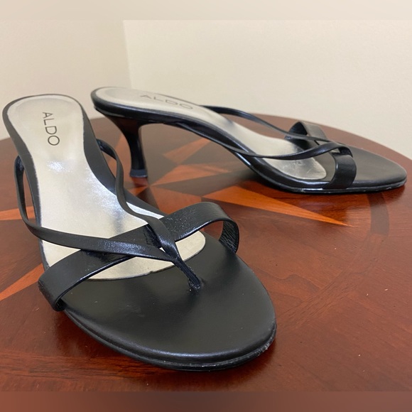 BETWEEN TOE HEALED MULES - Picture 1 of 5